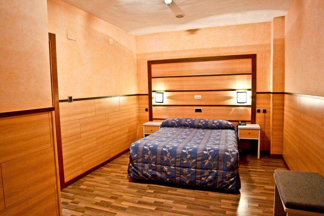 Hotel Pio XII Jumilla Kültér fotó